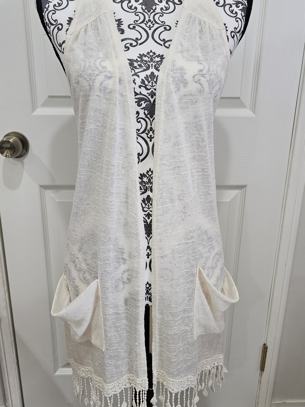 Eyeshadow Cream Fringe Pocket Open Front Knit Vest